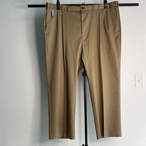 Haggar Clothing Co, Men’s Pants, Classic Fit, Khaki, 48Wx29L